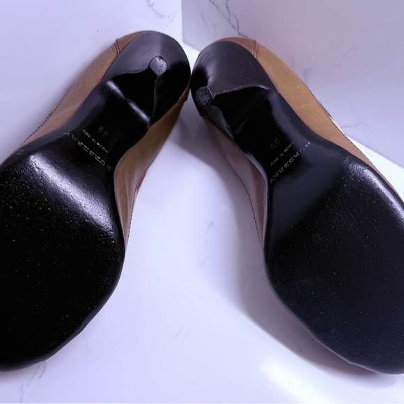 Elegant  Burberry Brown Plaid Women's Heels - Picture 4 of 6